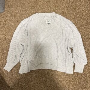 American Eagle Outfitters Women's Light Gray V-Neck Sweater